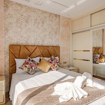 Royale Duplexe Pleine Centre Tanger Apartamento Exterior foto