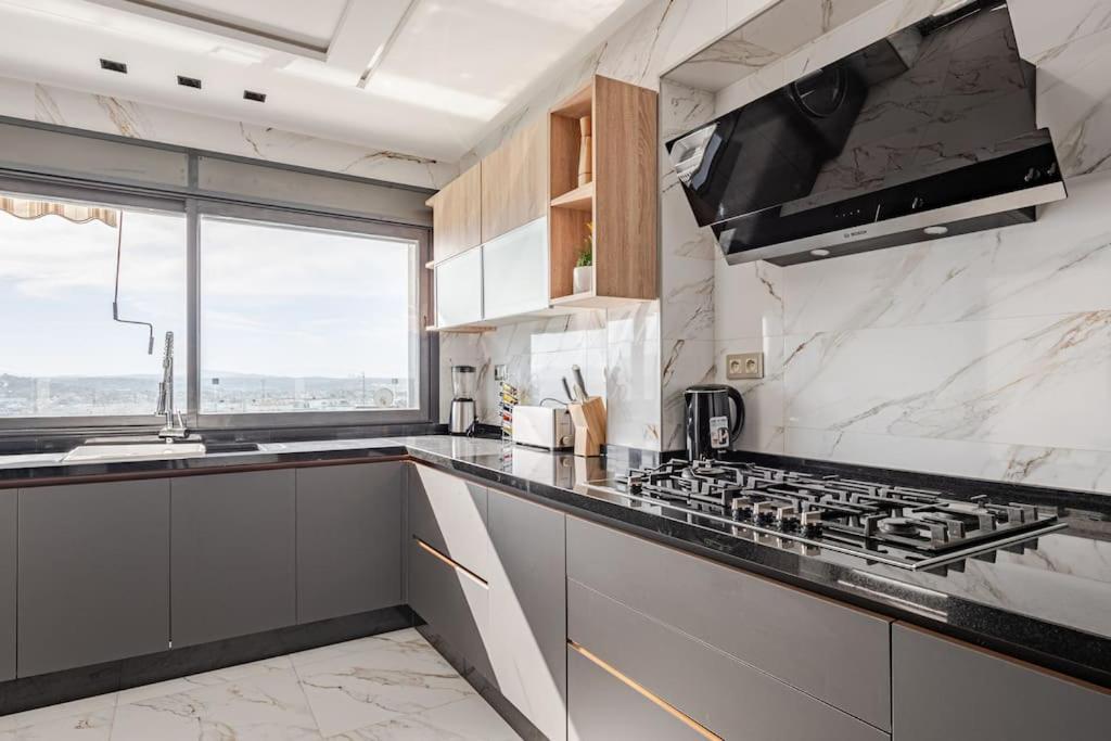 Royale Duplexe Pleine Centre Tanger Apartamento Exterior foto