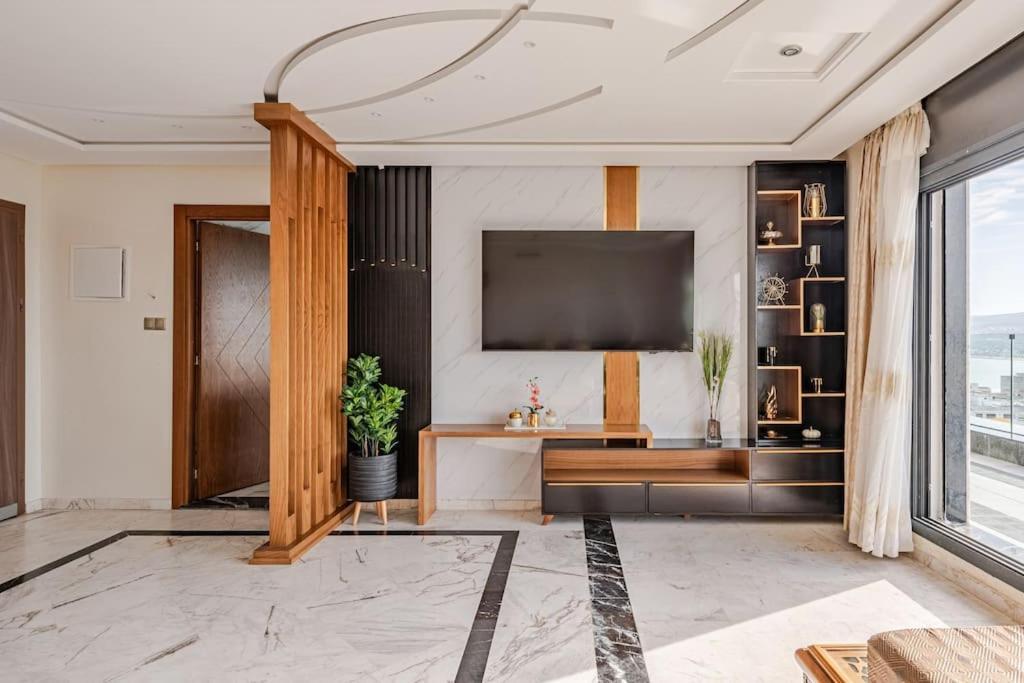 Royale Duplexe Pleine Centre Tanger Apartamento Exterior foto