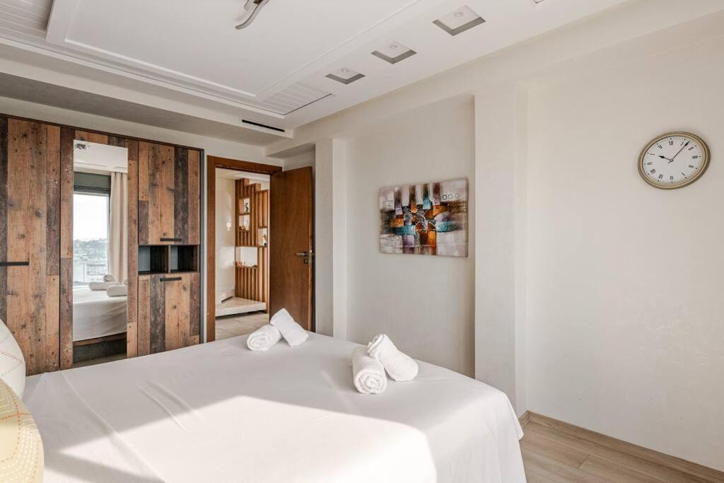 Royale Duplexe Pleine Centre Tanger Apartamento Exterior foto