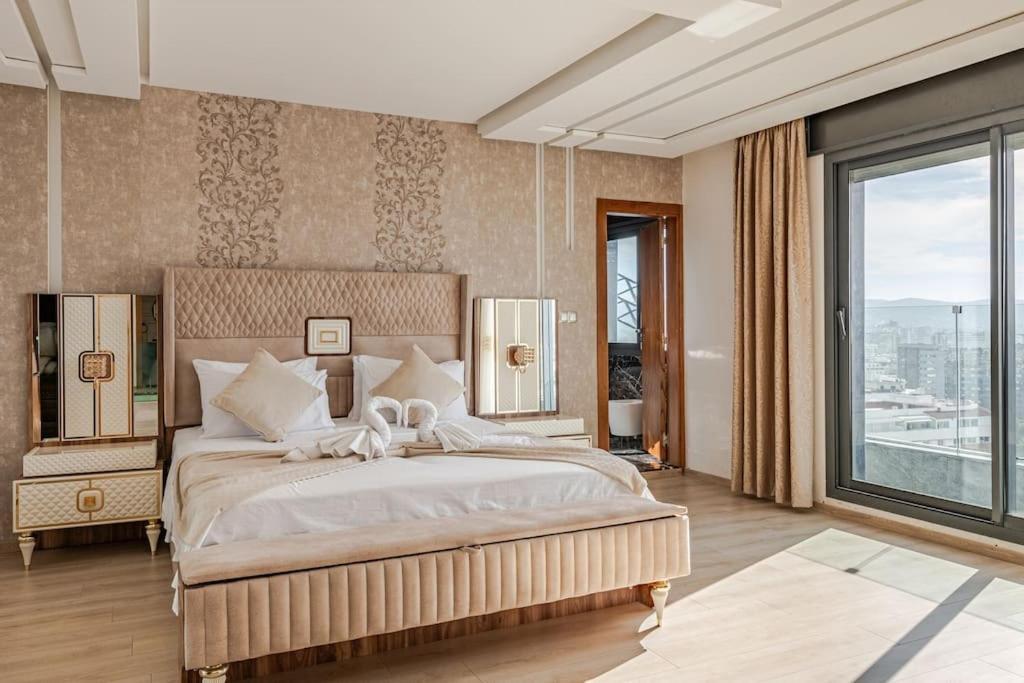 Royale Duplexe Pleine Centre Tanger Apartamento Exterior foto