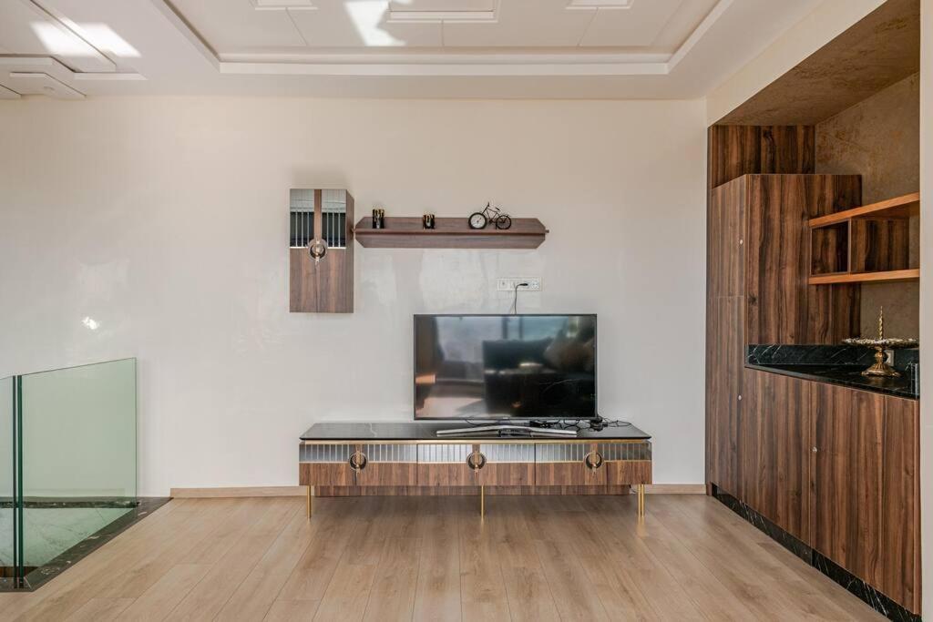 Royale Duplexe Pleine Centre Tanger Apartamento Exterior foto