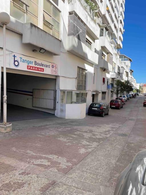 Royale Duplexe Pleine Centre Tanger Apartamento Exterior foto