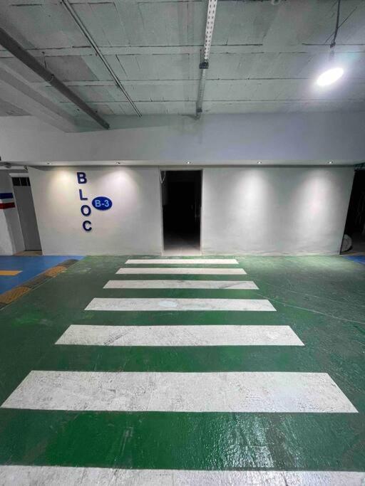 Royale Duplexe Pleine Centre Tanger Apartamento Exterior foto